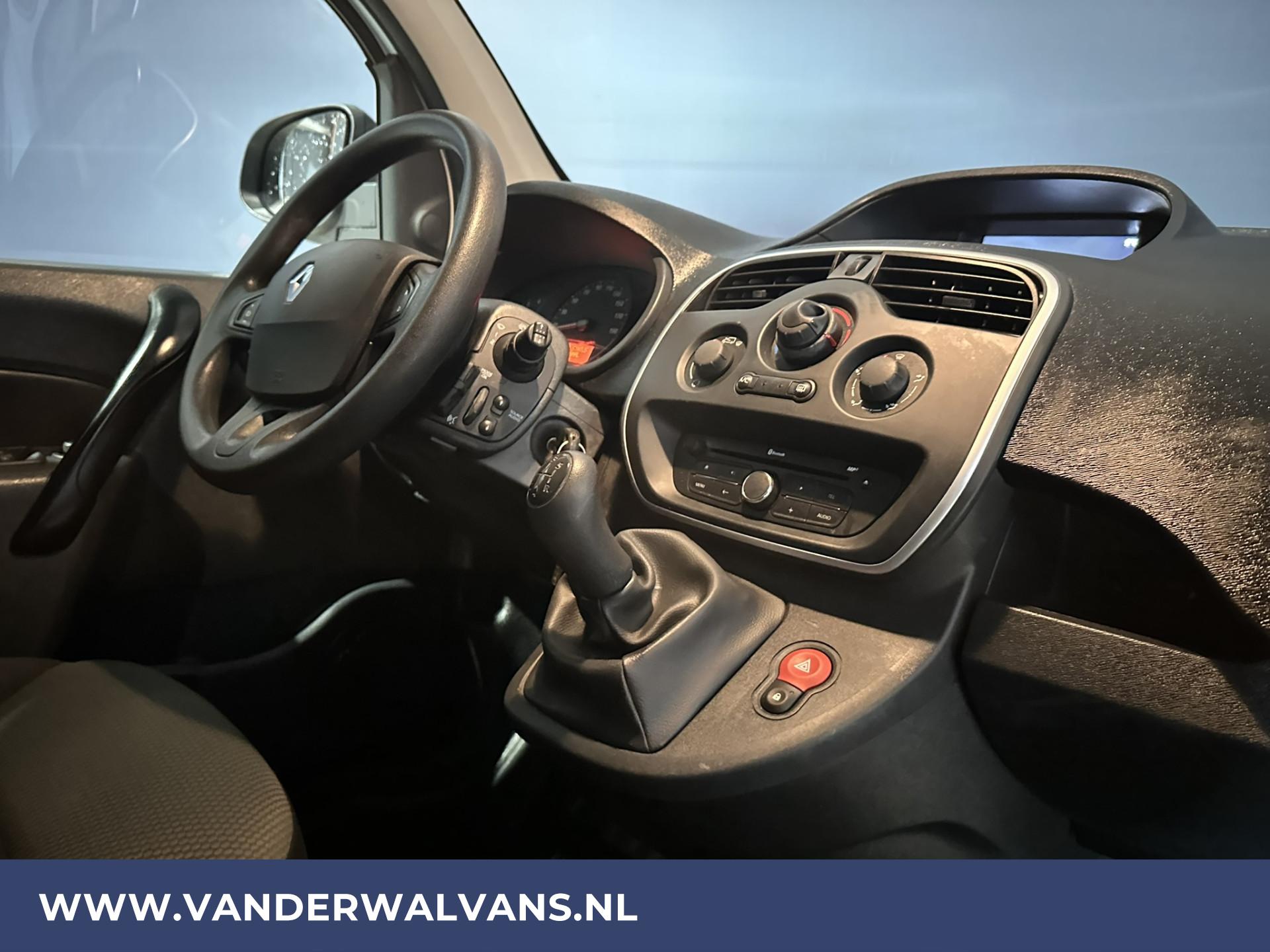 Foto 12 van Renault Kangoo 1.5 dCi 90pk L2H1 Maxi Euro6 Airco | Imperiaal | Trekhaak | Navigatie | Cruisecontrol