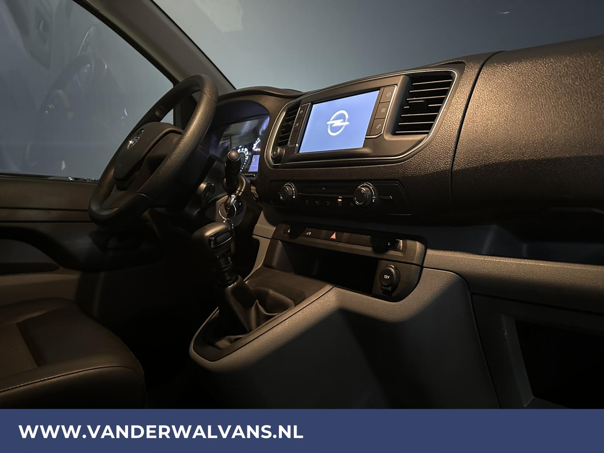 Foto 13 van Opel Vivaro 2.0 CDTI 123pk L2H1 Euro6 Airco | Camera | Cruisecontrol | Apple Carplay