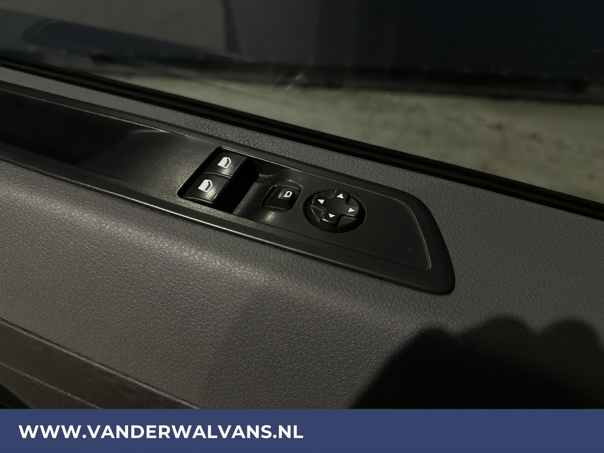 Foto 15 van Opel Vivaro 2.0 CDTI 123pk L2H1 Euro6 Airco | Camera | Cruisecontrol | Apple Carplay