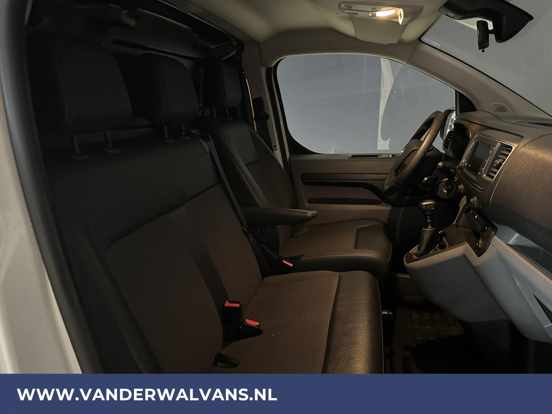 Foto 8 van Opel Vivaro 2.0 CDTI 123pk L2H1 Euro6 Airco | Camera | Cruisecontrol | Apple Carplay