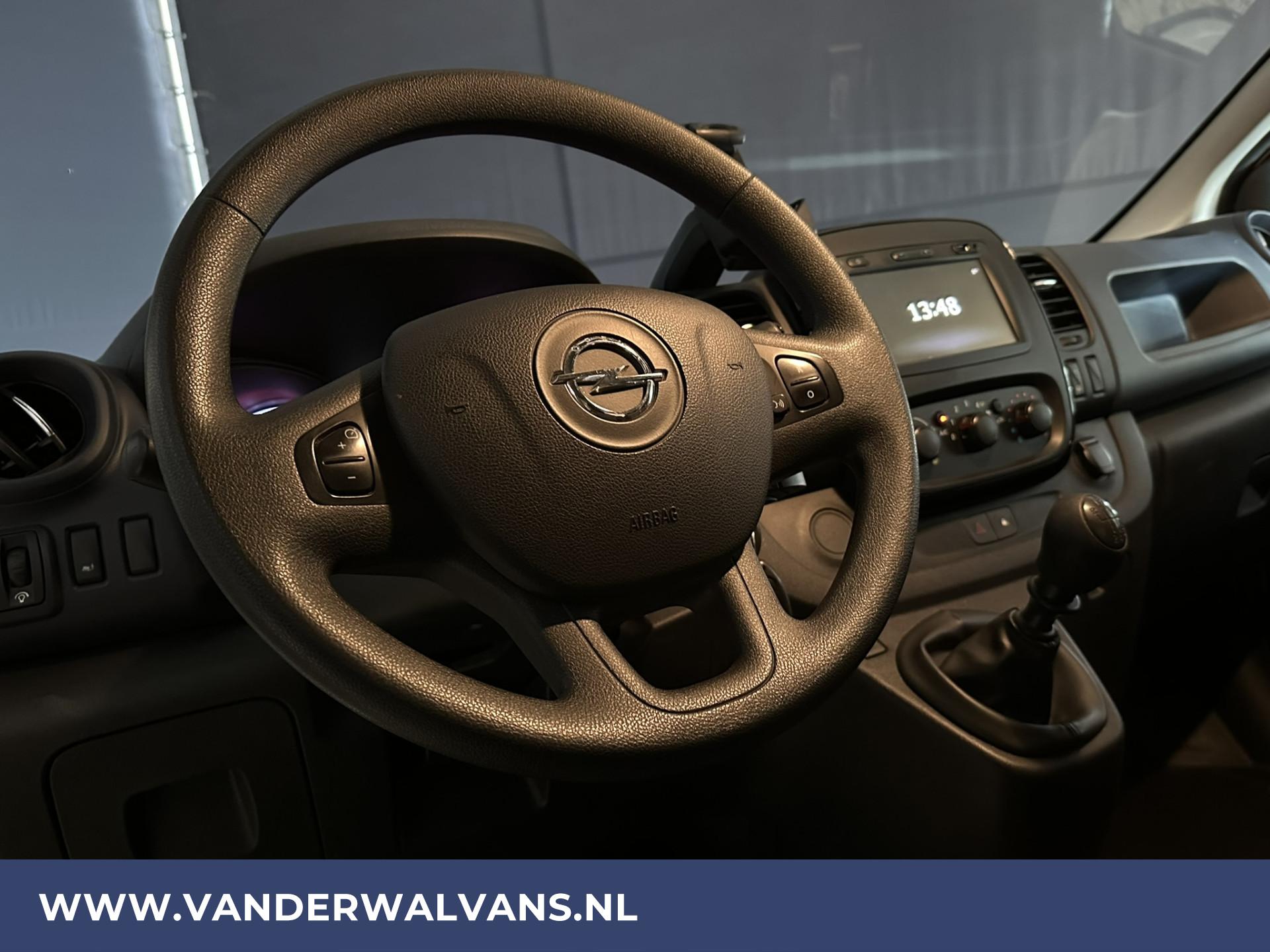 Foto 15 van Opel Vivaro 1.6 CDTI 146pk L2H1 Euro6 Airco | Camera | Navigatie | Trekhaak