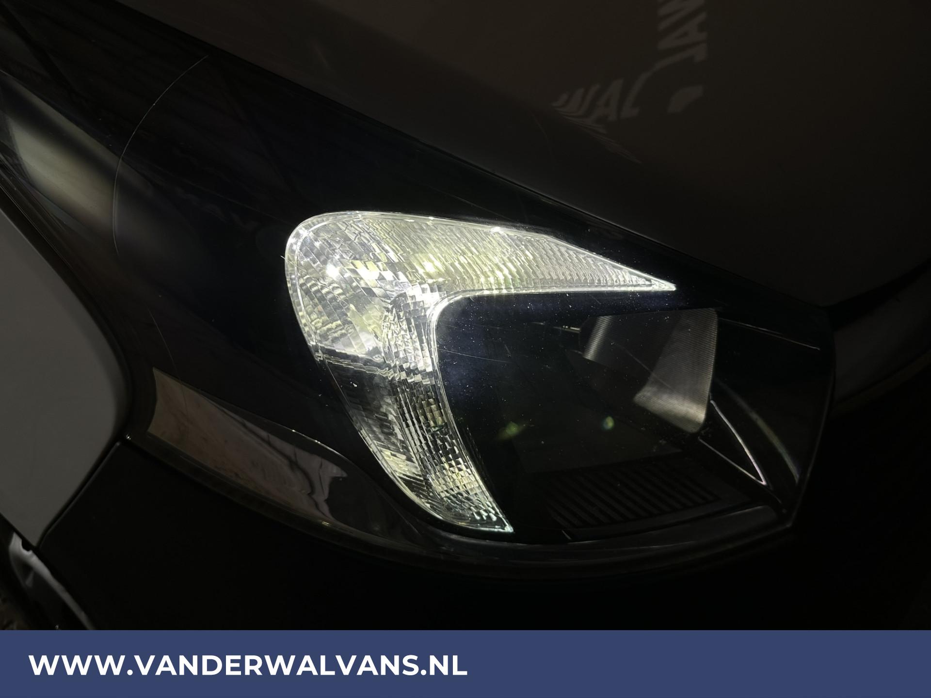 Foto 8 van Opel Vivaro 1.6 CDTI 146pk L2H1 Euro6 Airco | Camera | Navigatie | Trekhaak