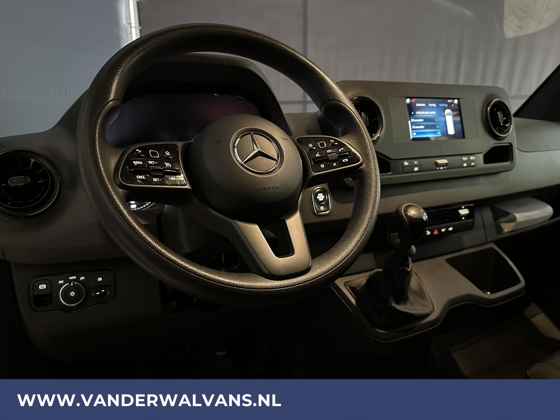 Foto 16 van Mercedes-Benz Sprinter 317 CDI 170pk L3H2 Euro6 Airco | Camera | Apple Carplay | Android Auto