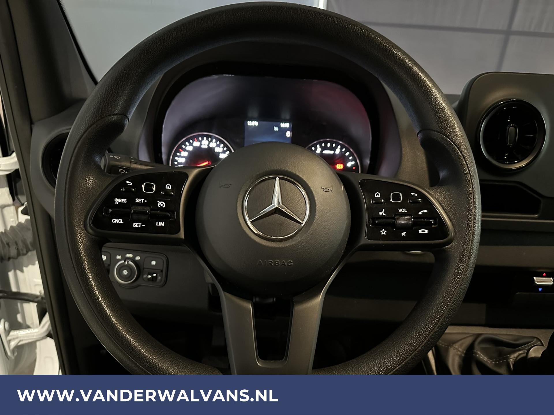 Foto 7 van Mercedes-Benz Sprinter 317 CDI 170pk L3H2 Euro6 Airco | Camera | Apple Carplay | Android Auto
