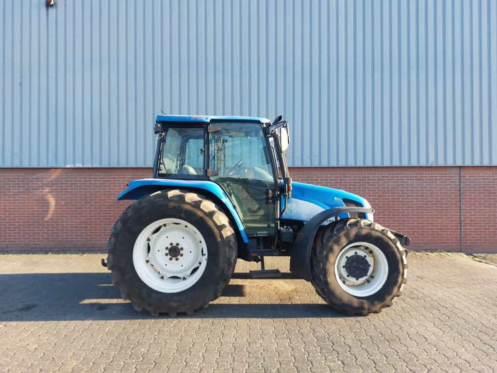 New Holland TL100A