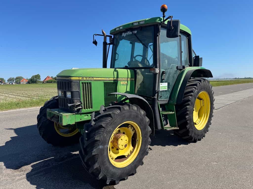 John Deere 6300