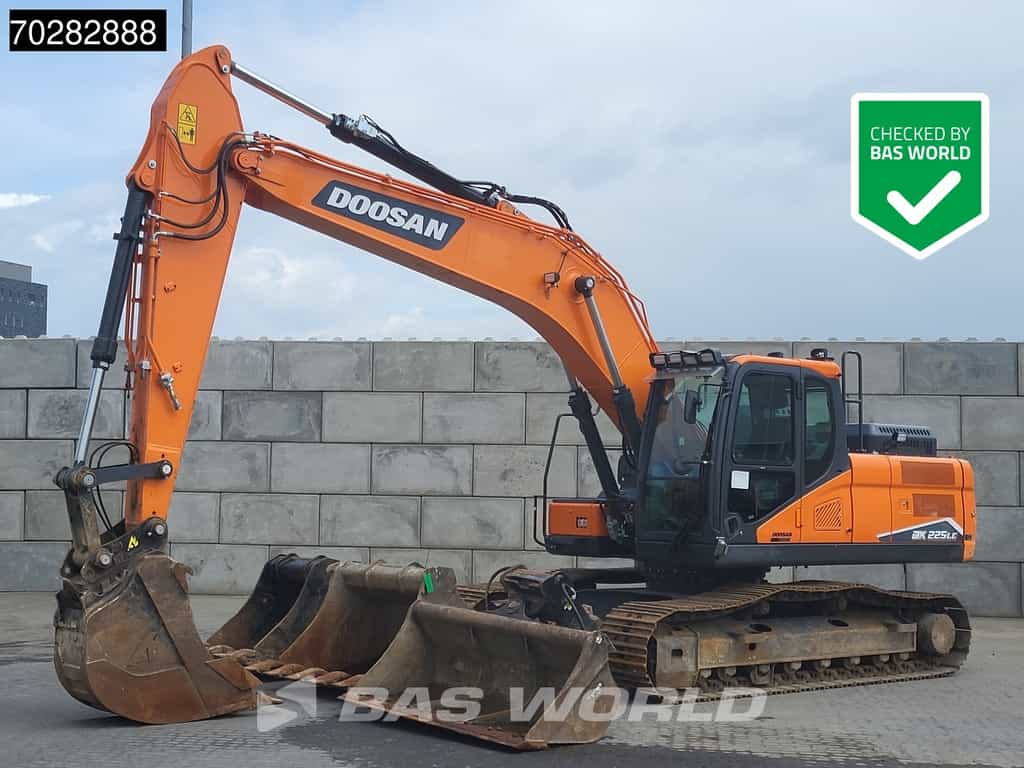 Doosan DX225 LC-7 4 BUCKETS