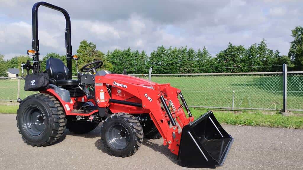 Branson Tym 2505 25 pk hst voorlader nieuw Promotie € 14.450,-