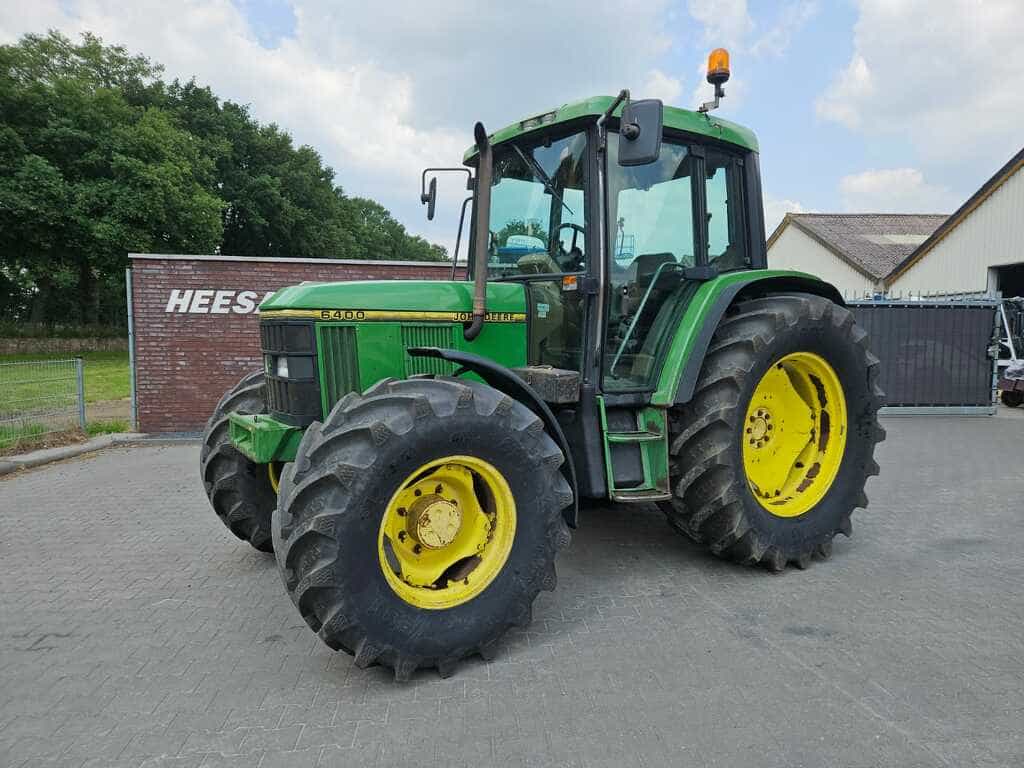 John Deere 6400
