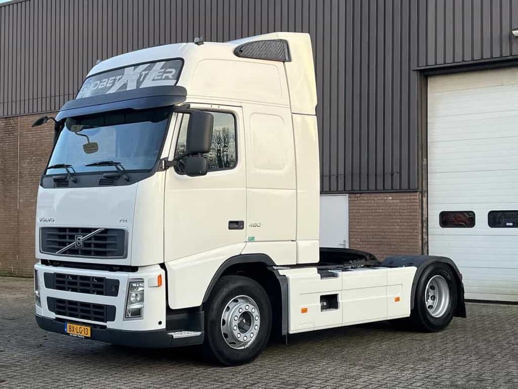 Volvo FH 480 / !! Only 74.267 km !! / Globe XL / Manual / LIKE NEW !!! / Analoge tacho / Euro3 / Full spoiler / 2 x Tank / NL Truck HT1049