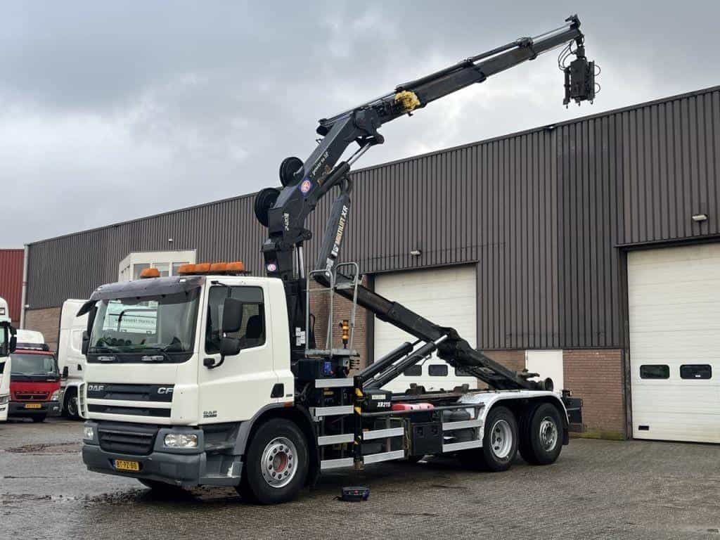 DAF CF 75 / Euro5 / HMF 2420 Kraan / Haakarm / Radio remote / Only 339.432 km / Stuuras / NL Truck HT1075