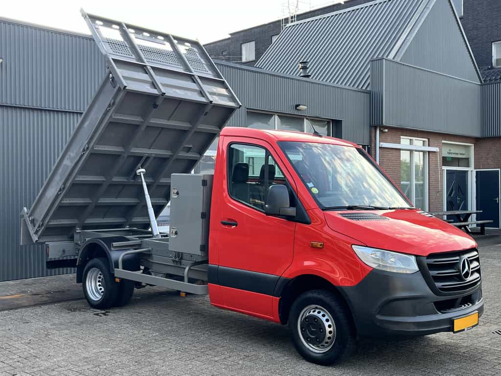 Mercedes-Benz Sprinter 514 2.2 CDI Kipper Airco Trekhaak 3500kg trekgewicht Telefoonverbinding 3-Persoons Gereedschapskist Kieper Open laadbak Bpm vrij voor particulier gebruik!!
