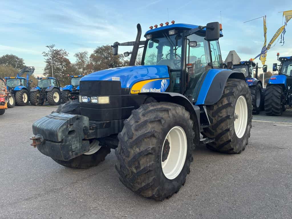 NEW HOLLAND TM175