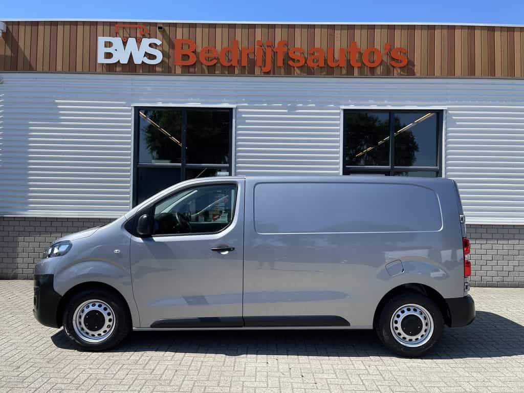 Citroën Jumpy 1.5 BlueHDI 120pk M Club L2H1 / vaste prijs rijklaar € 16.950 ex btw / lease vanaf € 285 / airco / cruise control / bijrijdersbank / grijs metallic / navigatie / euro 6 / bpm vrij