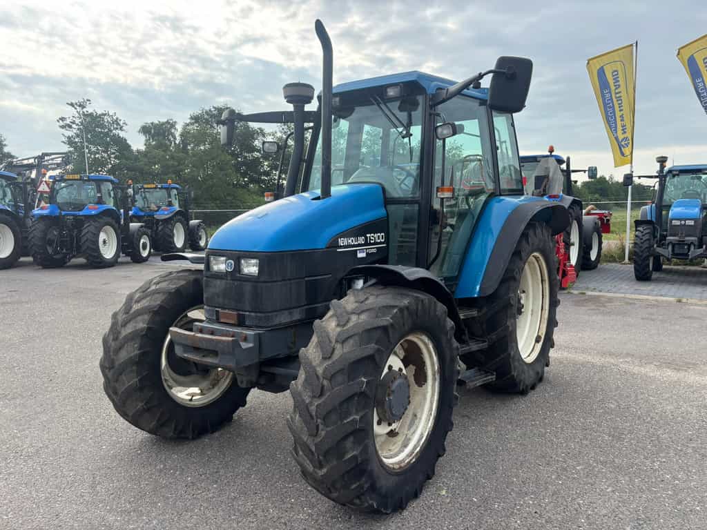 NEW HOLLAND TS100