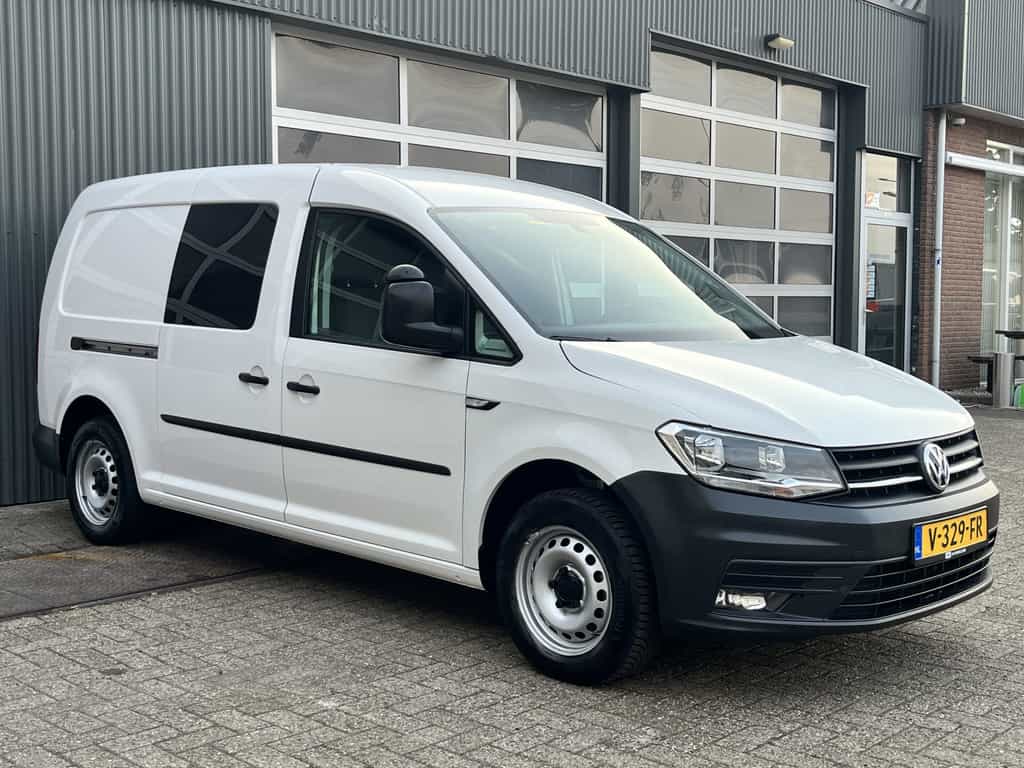 Volkswagen Caddy 2.0 TDI L2H1 BMT Maxi Airco Cruise control Schuifdeur kastinrichting Laderkast Achterklep Parkeersensoren achter Navigatie Telefoonverbinding Verlengd Euro 6 1e eigenaar Bpm vrij voor prive gebruik !!