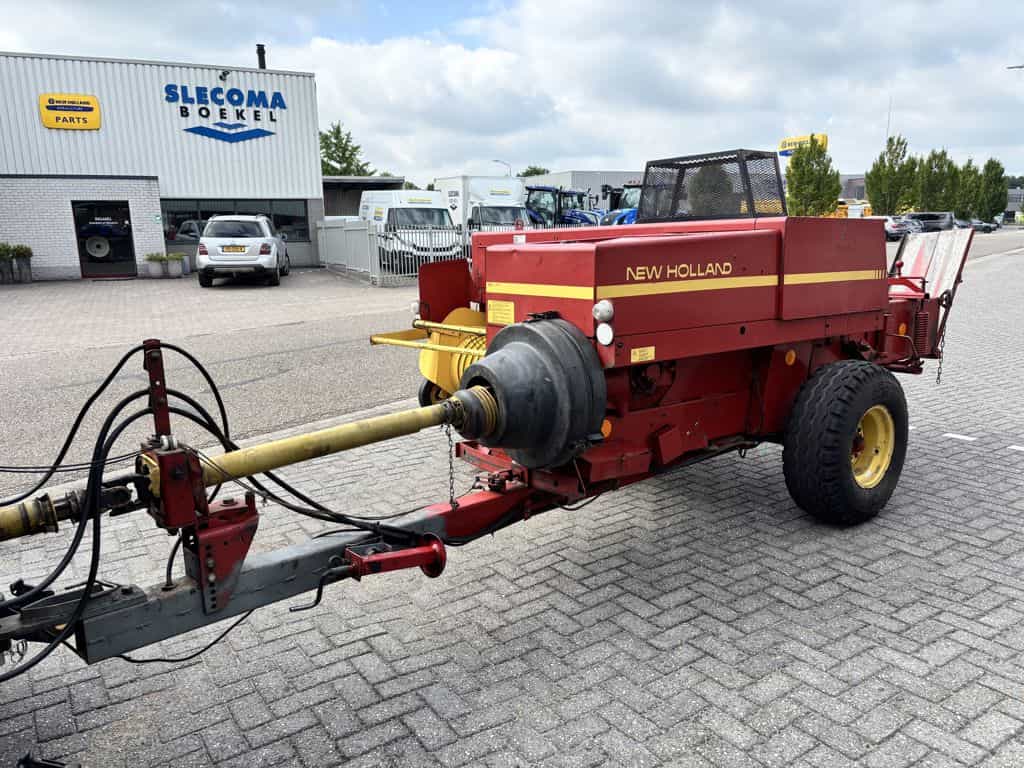 New Holland 570 Kleine Balenpers 1992