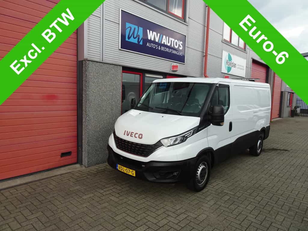 Iveco Daily 35S16V 2.3 352 H1-l2 hi matic  3500 kg trekgewicht  3 zits  navi camera