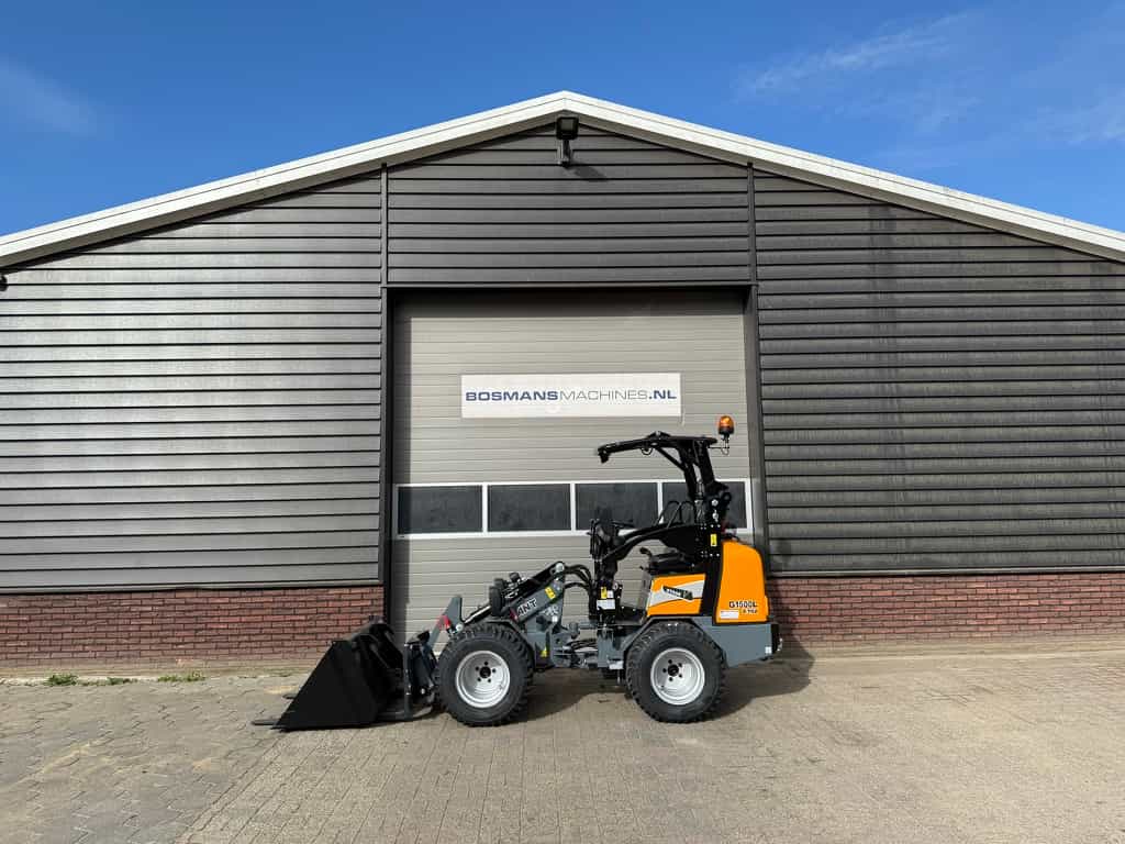Giant G1500 L  X-TRA minishovel NIEUW €495 LEASE