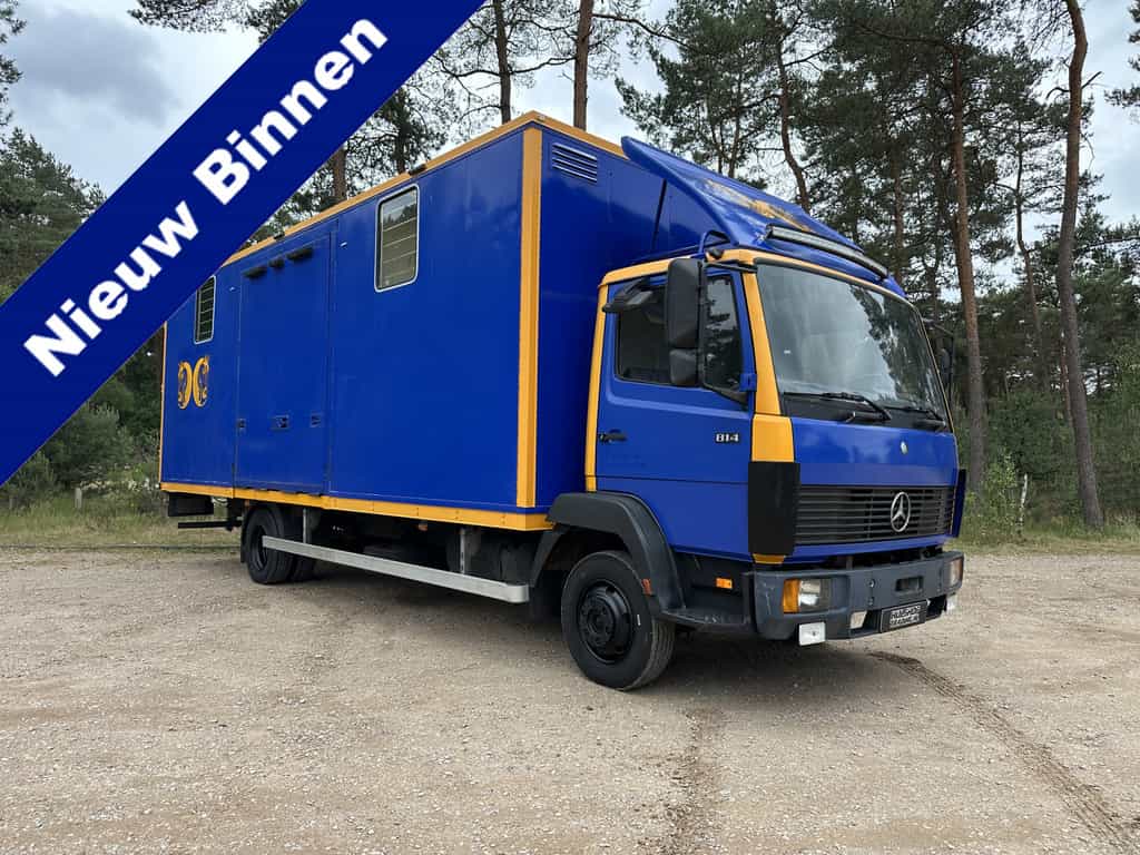 Mercedes-Benz 814 7.5T 6-paards paardenvrachtwagen