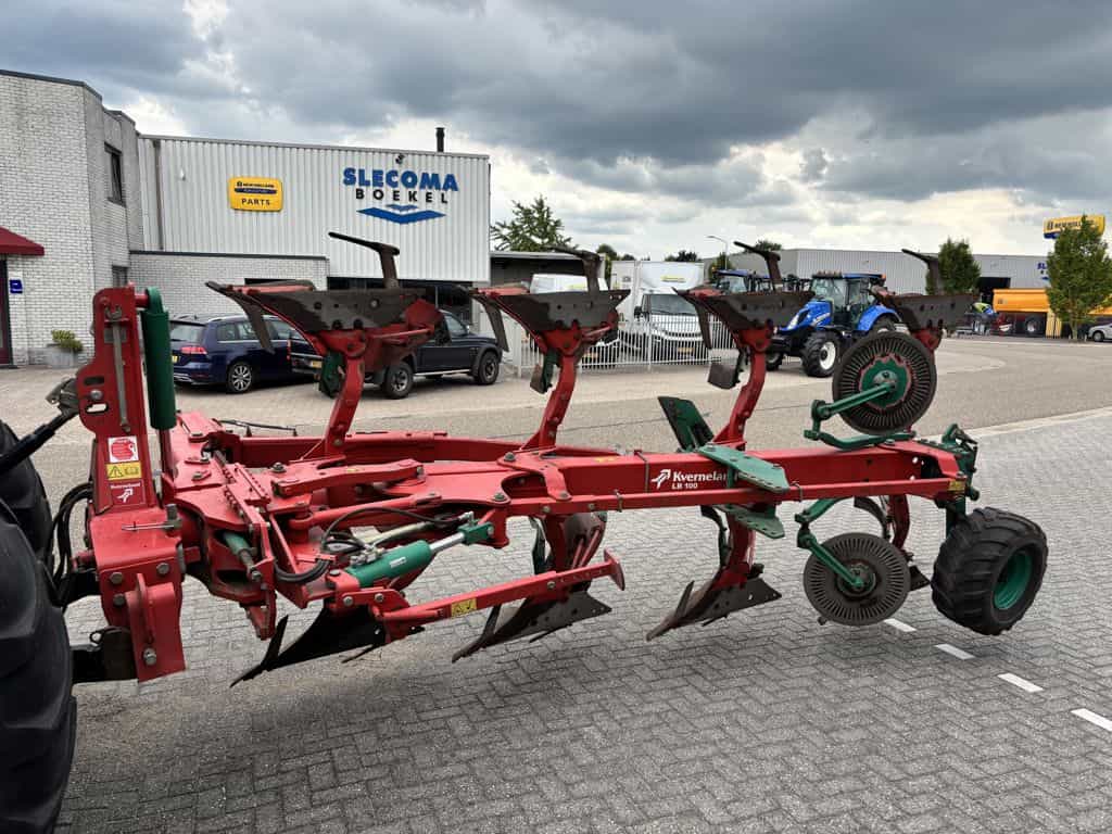 Kverneland LB100 4-Schaar Ploeg met Vorenpakker 2011