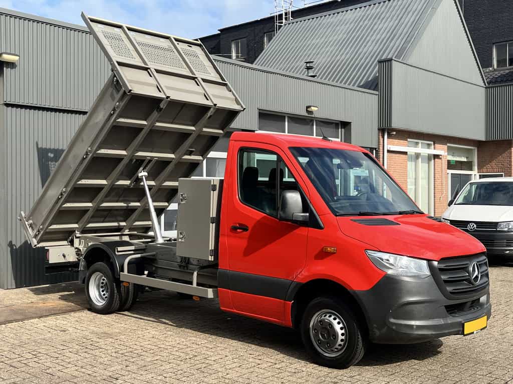 Mercedes-Benz Sprinter 514 2.2 CDI Kipper Airco Trekhaak 3500kg trekgewicht Telefoonverbinding 3-Persoons Gereedschapskist Kieper Open laadbak Bpm vrij voor particulier gebruik!!
