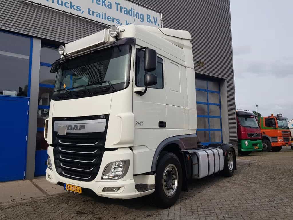 DAF XF 440 616 DKM Double Tank Brandnew condition truck tractor