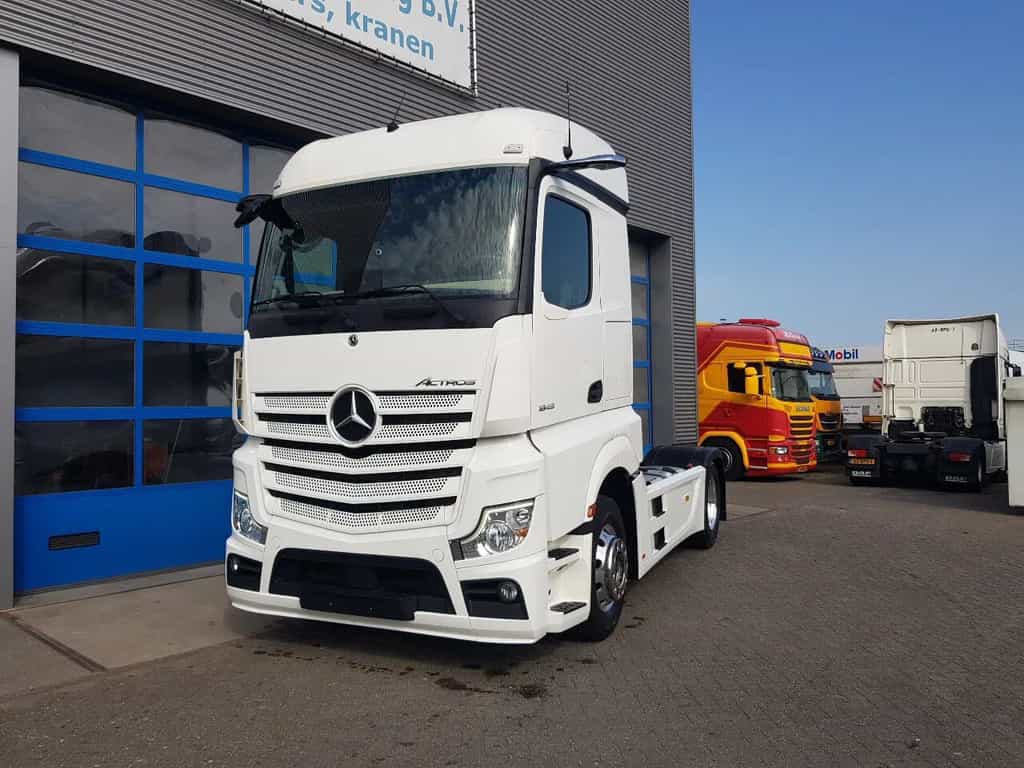 Mercedes-Benz Actros 1845 Retarder MirrorCam truck tractor
