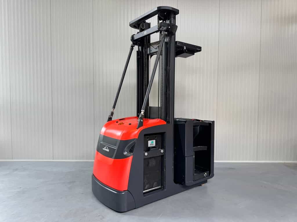 V 10 / 02 - 5212 * DOUBLE steering !! FULL options !!