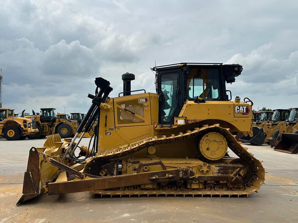 Caterpillar D6 LGP