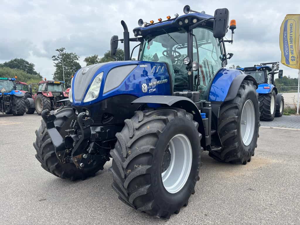 NEW HOLLAND T7.225AC