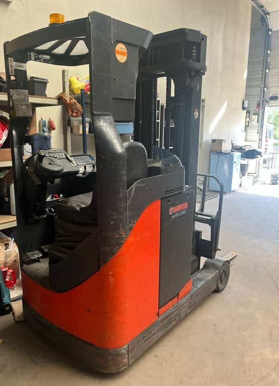 Linde smalle reachtruck