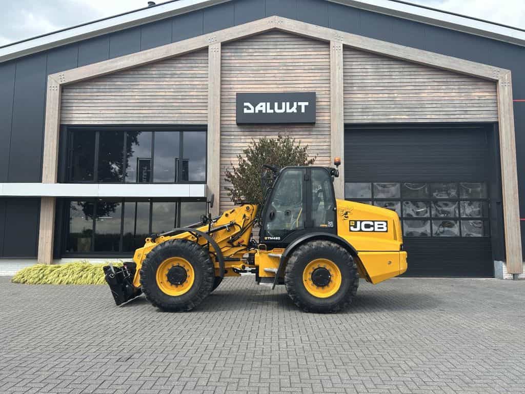 JCB TM420
