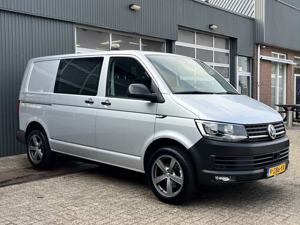 Volkswagen Transporter 2.0 TSI L1H1 Benzine/Cng Dubbele Schuifdeur Airco Cruise controle Bpm vrij Trekhaak Klep achter Stand kachel Euro 6 Benzine Ideaal voor ombouw naar Camper !!