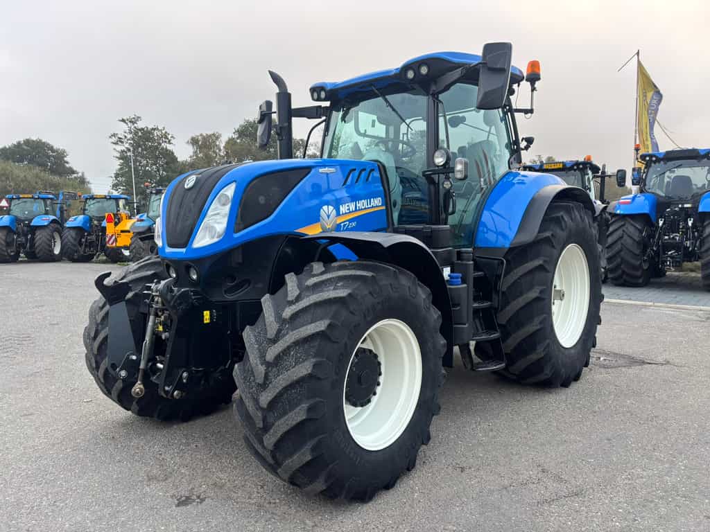 NEW HOLLAND T7.230 AC