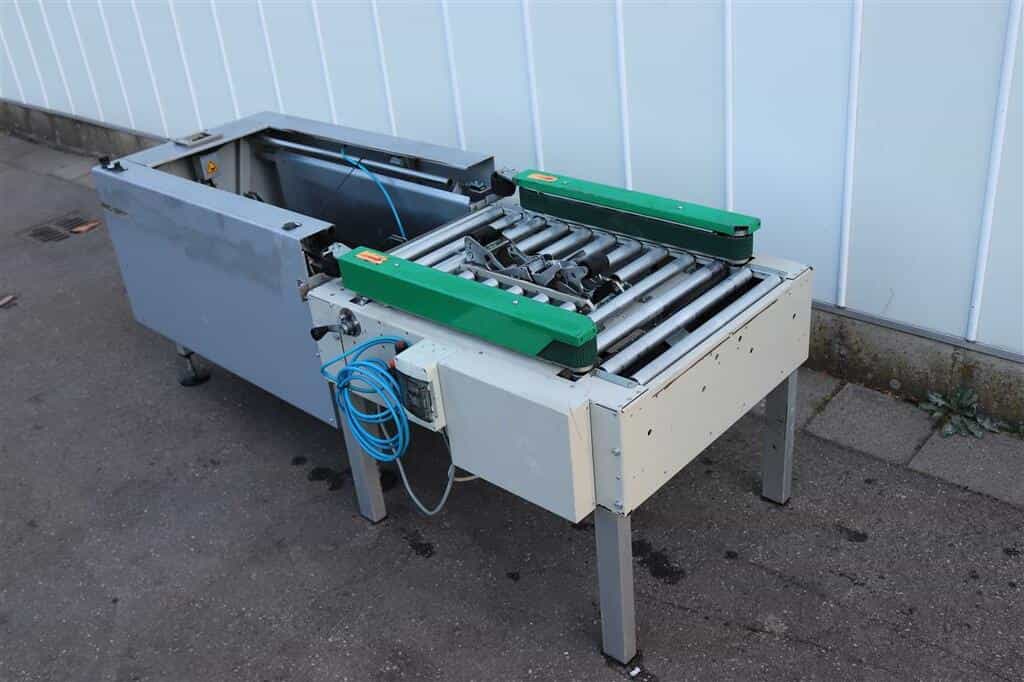 Heripack BDS dozenvouwmachine met Comarme dozenplakmachine