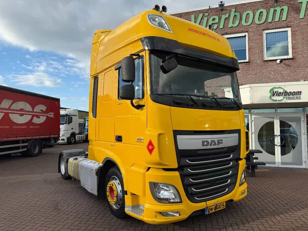 DAF XF 460 XF460 4X2 SSC / lowdeck / Holland Truck truck tractor