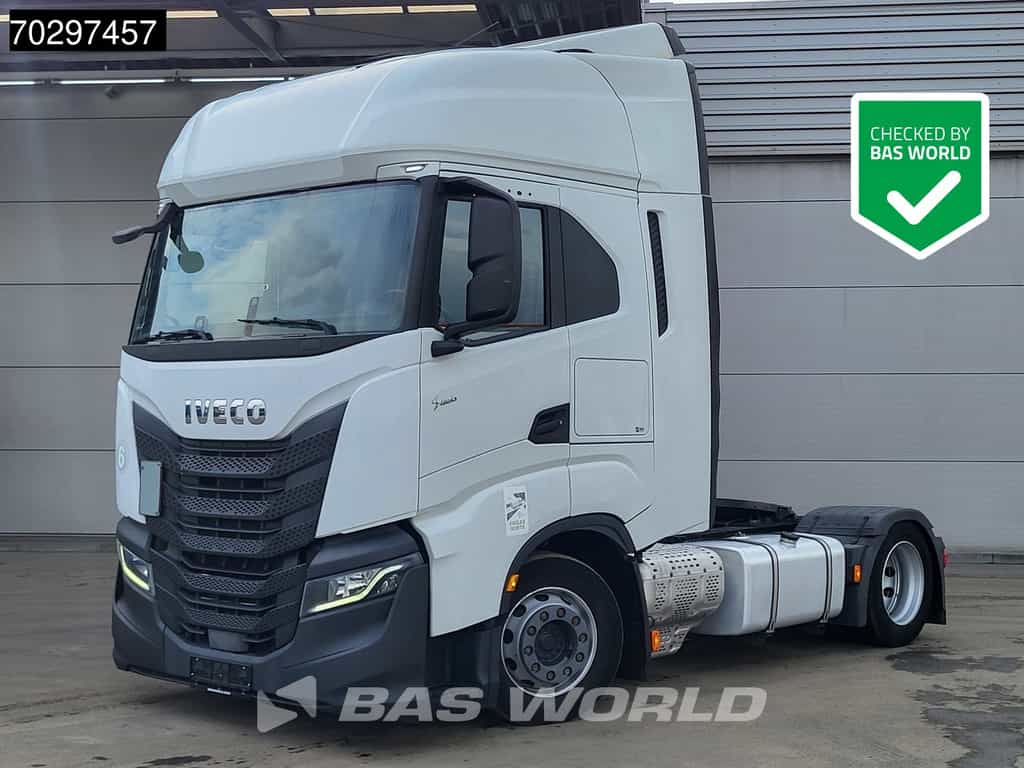 Iveco S-Way 460 4X2 Mega Retarder 2xTanks ACC Euro 6