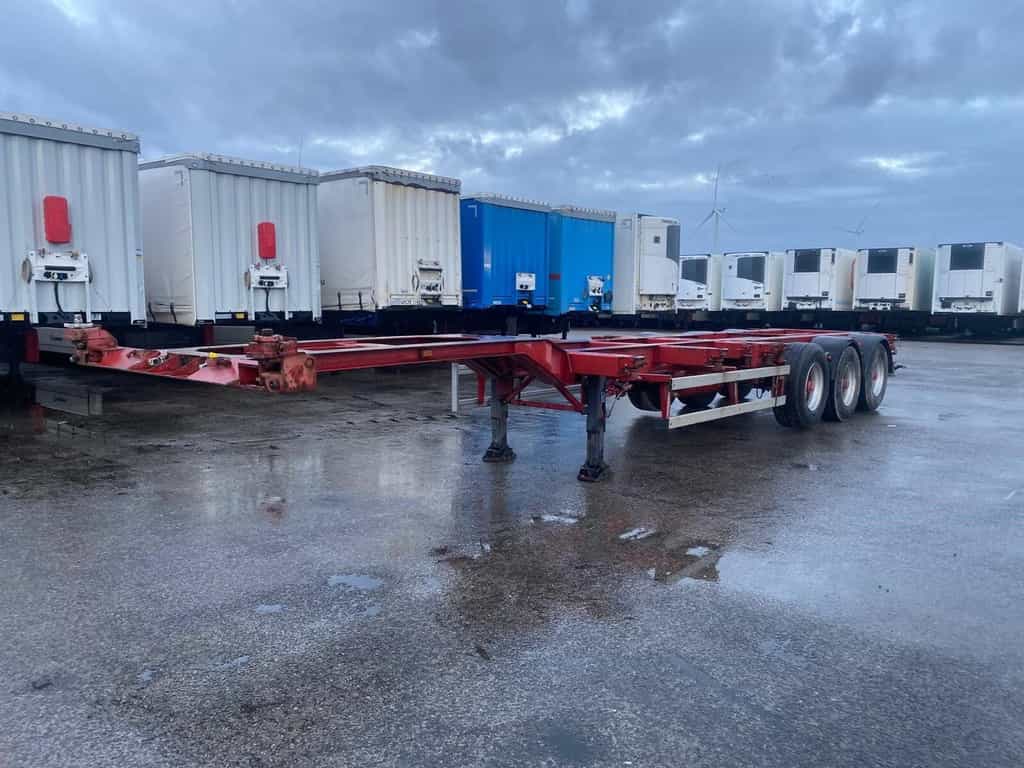 Renders ROC 16.27 CC container chassis semi-trailer