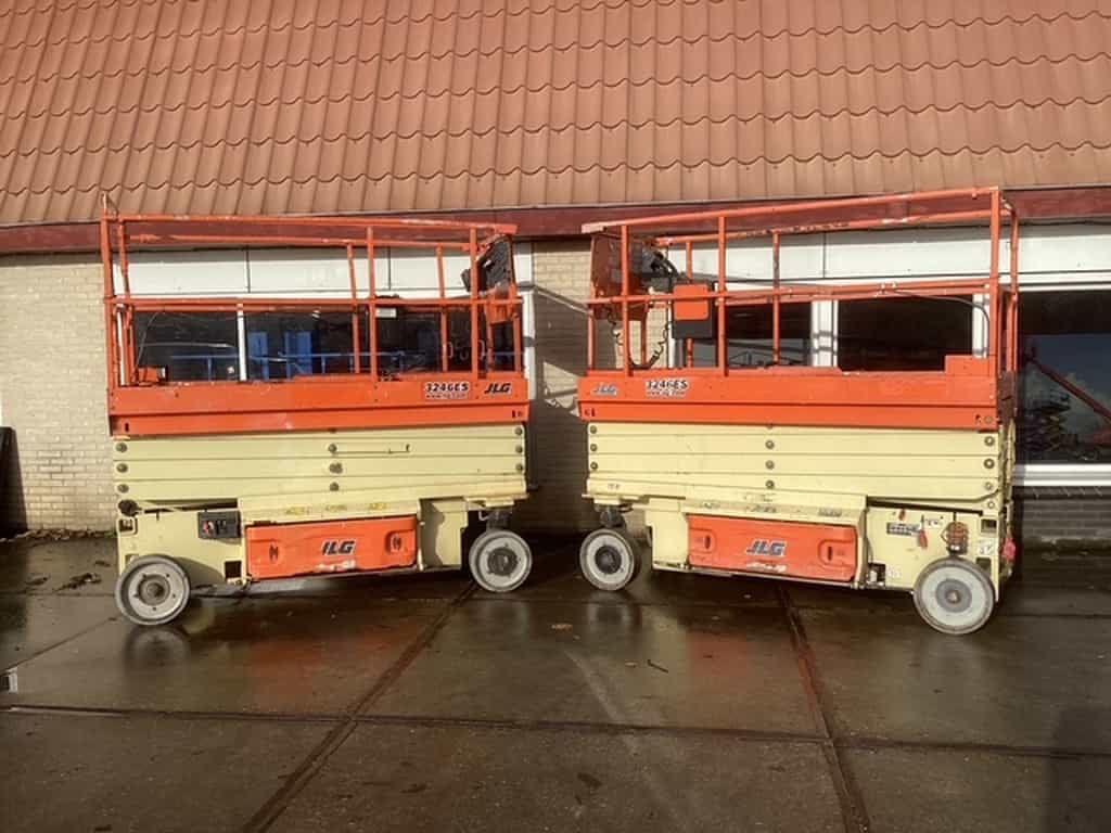 Gebruikte schaarhoogwerker JLG 3246ES (2016)