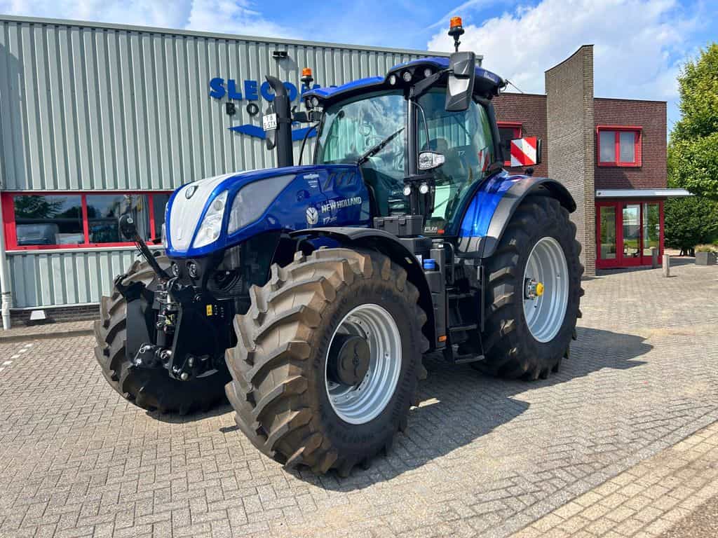 New Holland T7.300 AC New Gen Blue Power DEMO