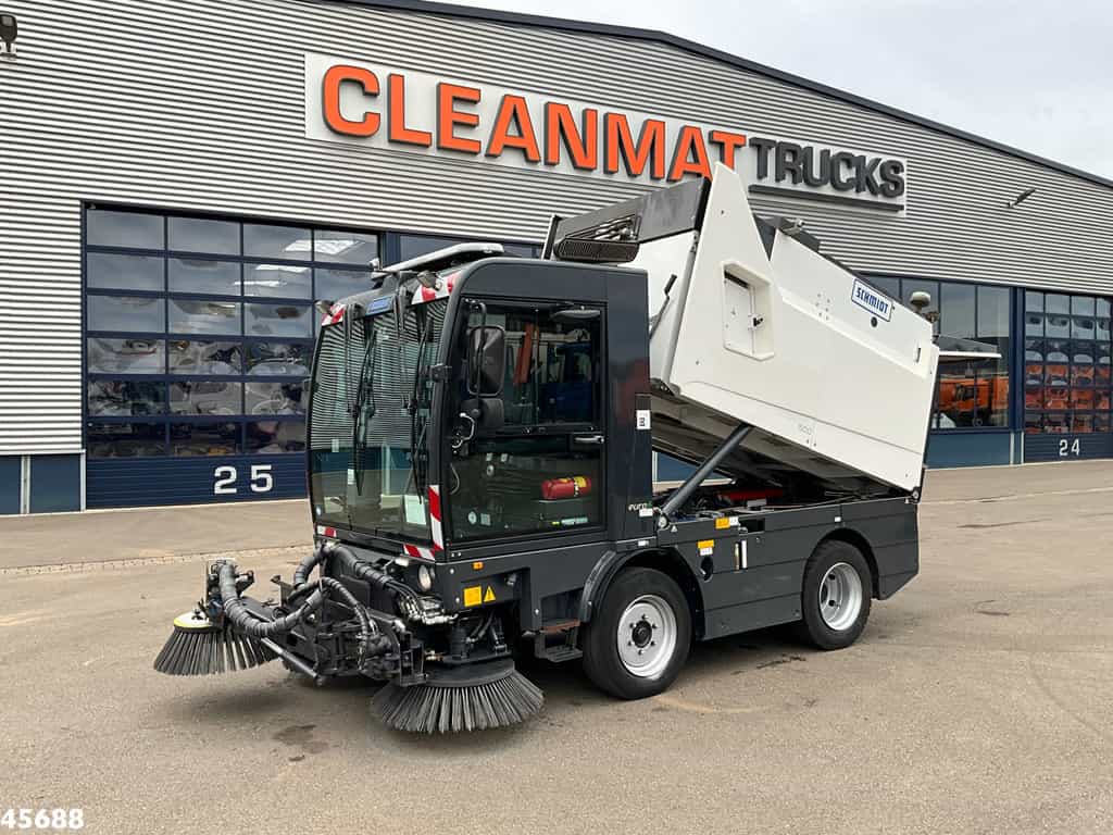 Schmidt Cleango Compact 500 Euro 6 with 3-rd brush Just 41.050 km!
