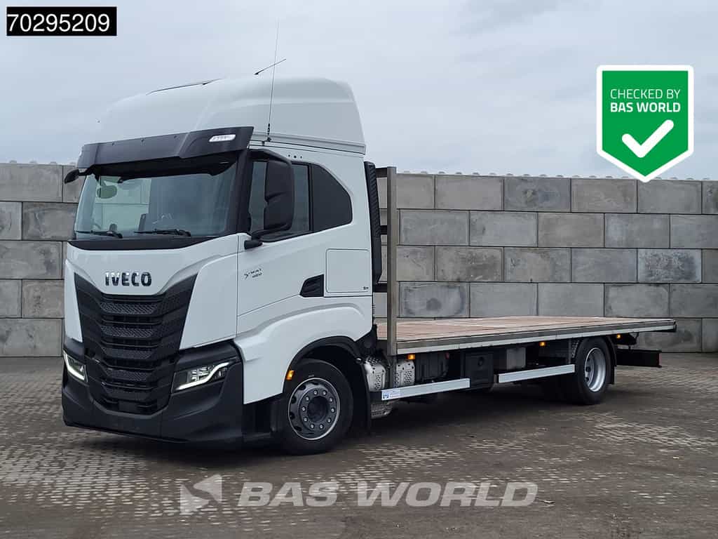 Iveco S-Way 420 4X2 7 meter Open body ACC Navi Automatic Euro 6