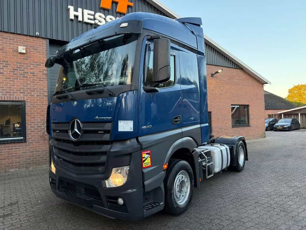Mercedes-Benz Actros 1940 4x2 Streamspace Spoilers 722.835KM truck tractor