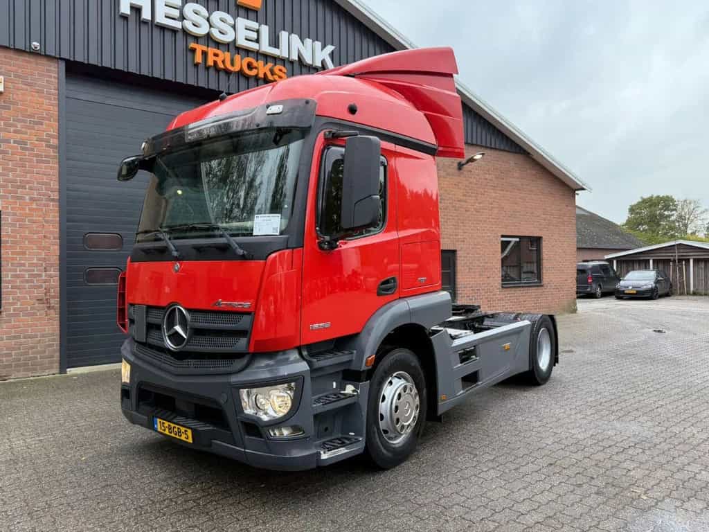 Mercedes-Benz Actros 1935 4X2 Streamspace777.719KM truck tractor