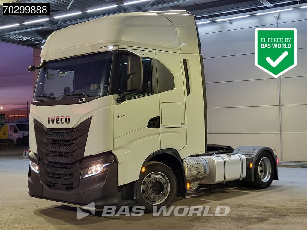 Iveco S-Way 460 4X2 Mega Retarder 2xTanks ACC Euro 6