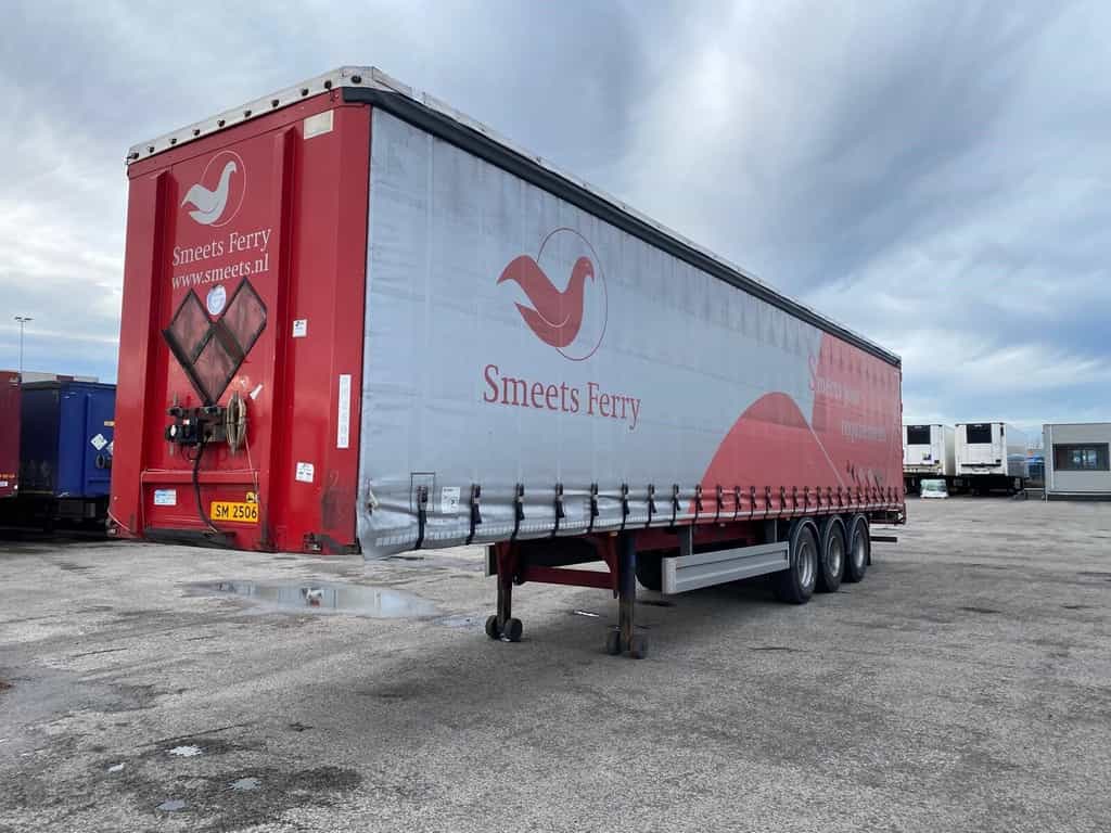 Pacton ET3 curtain side semi-trailer