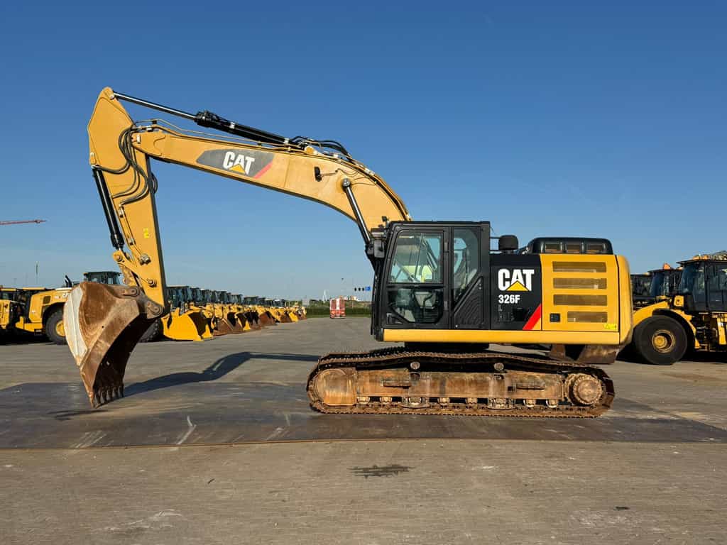 Caterpillar 326FL