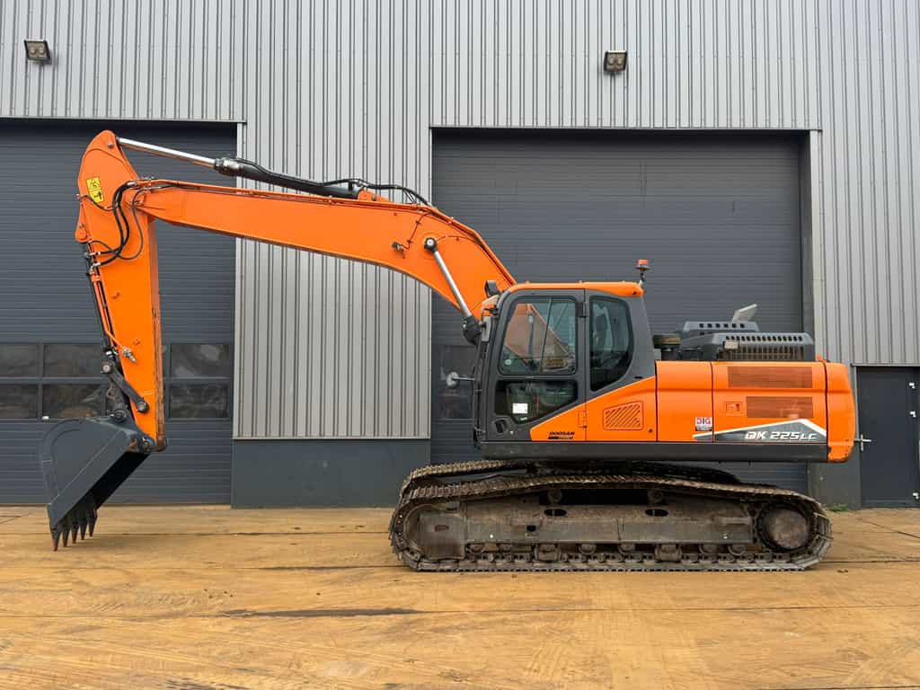 Doosan DX225LC-7