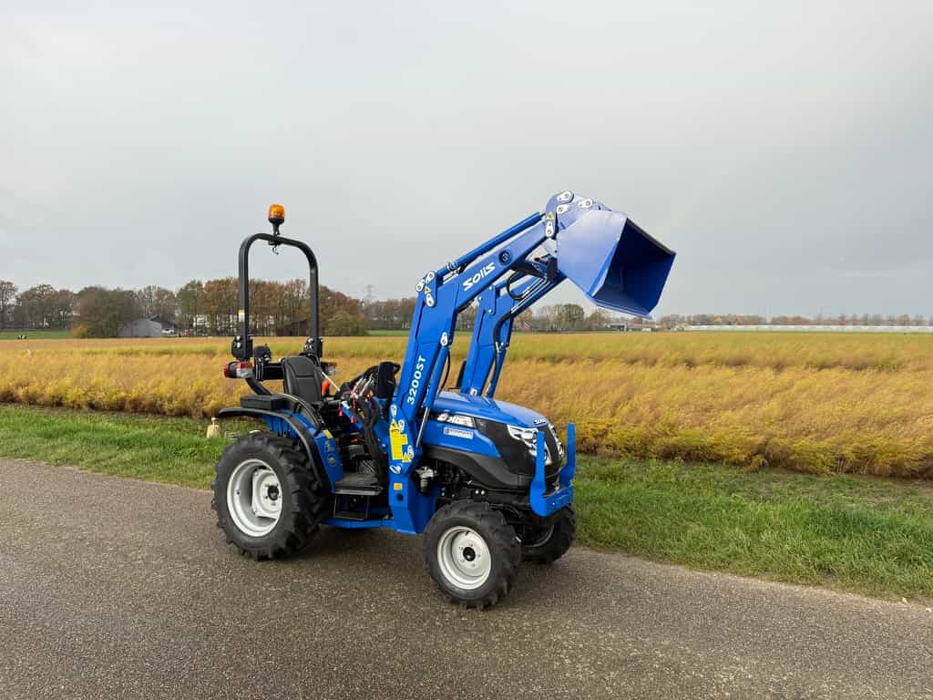 Solis 22 minitractor NIEUW met frontlader / brede agribanden